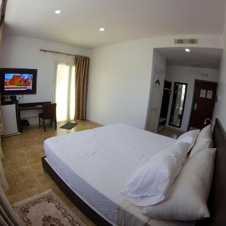 Trajan Hotel Timgad Екстер'єр фото
