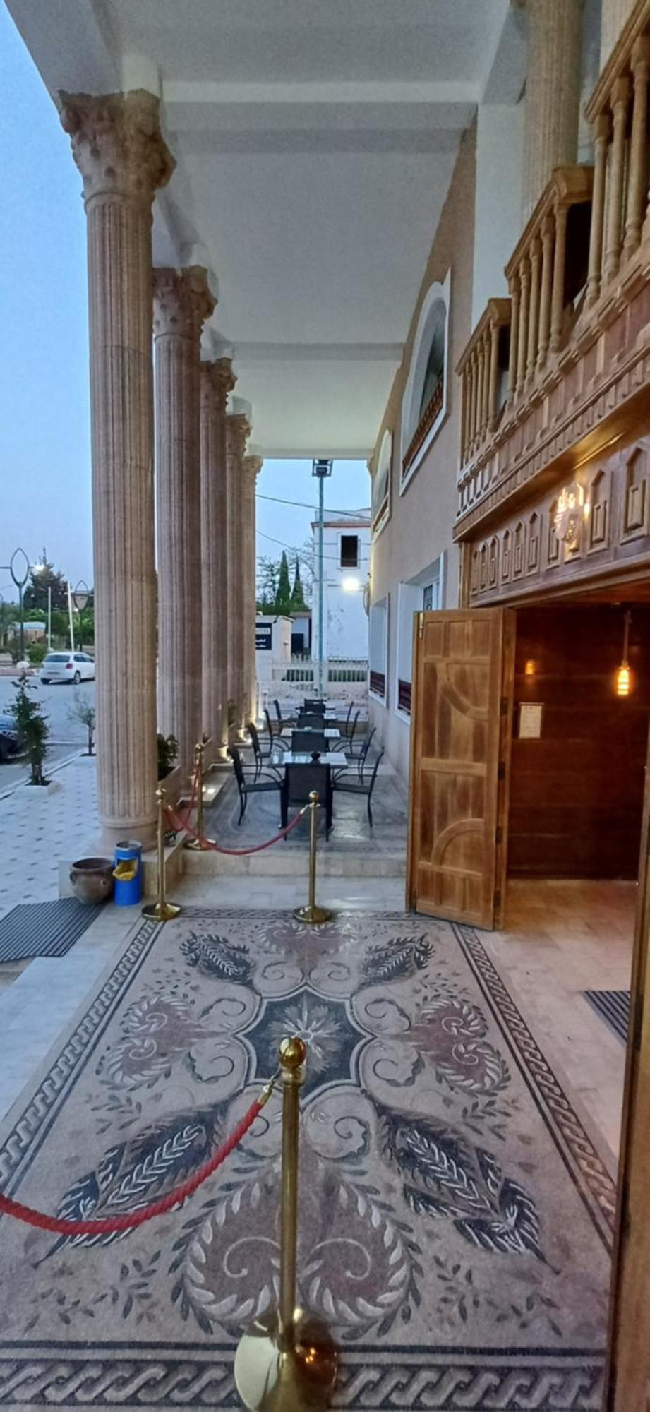 Trajan Hotel Timgad Екстер'єр фото